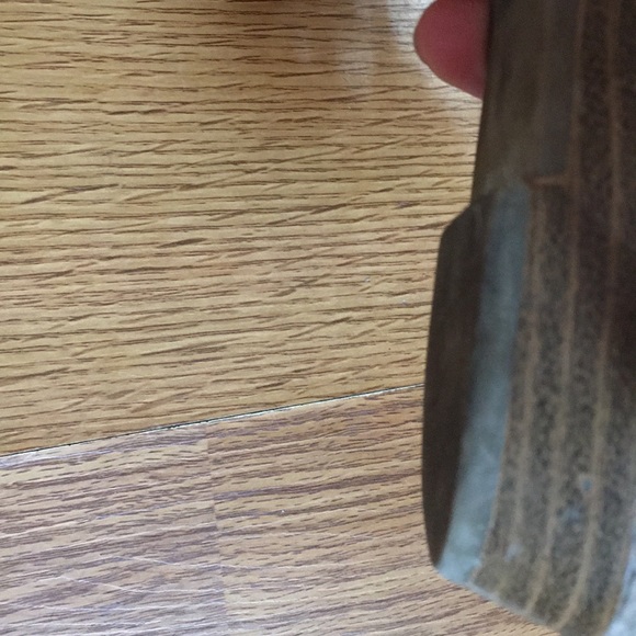 A pair of pumps - Picture 4 of 7